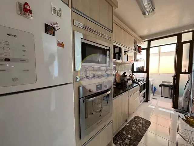 Apartamento 4 quartos e 2 banheiros, à venda, no bairro Centro em Rio Grande