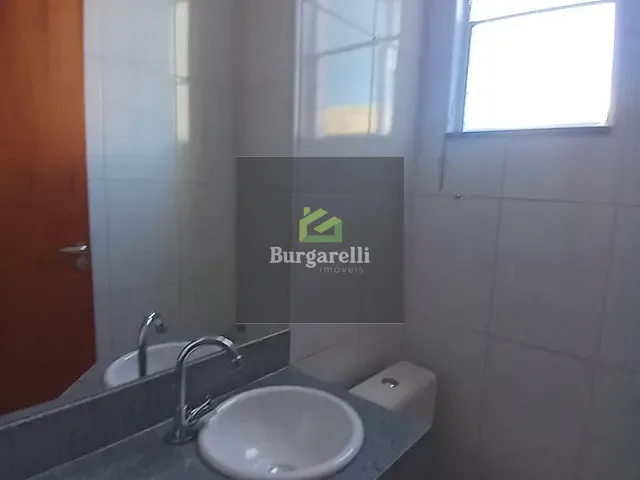 Apartamento com 110m² 2 quartos e 2 banheiros, para alugar, no bairro Centro em Lavras