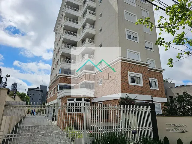 Apartamento com 17300m² 3 quartos e 2 banheiros, para alugar, no bairro Vila Izabel em Curitiba
