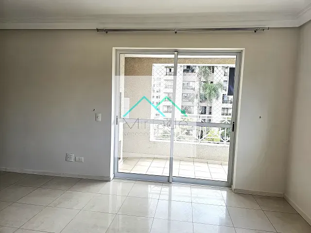 Apartamento com 17300m² 3 quartos e 2 banheiros, para alugar, no bairro Vila Izabel em Curitiba