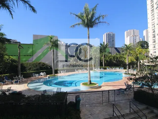 Apartamento 1 quarto e 4 banheiros, à venda, no bairro Santo Amaro em São Paulo