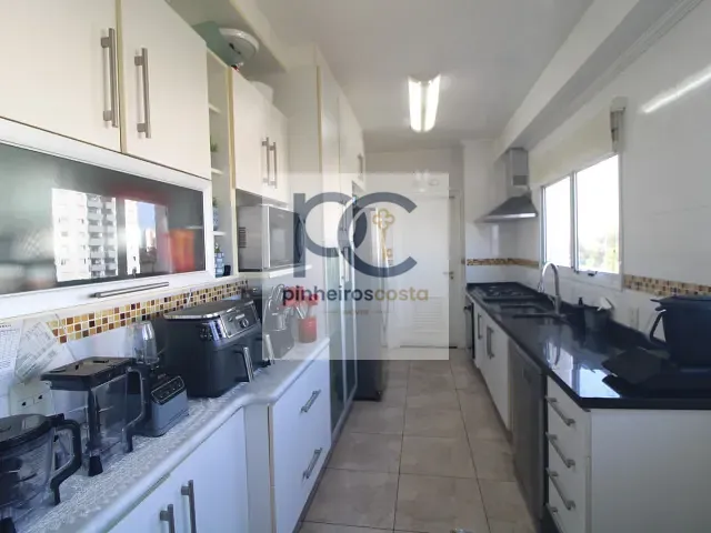 Apartamento 1 quarto e 4 banheiros, à venda, no bairro Santo Amaro em São Paulo