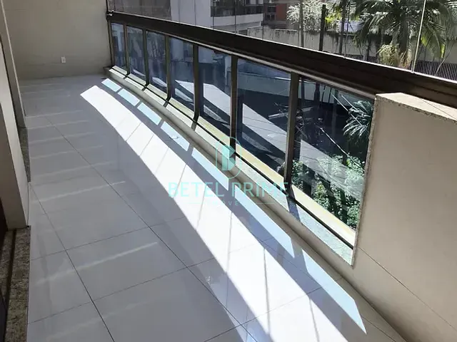 Apartamento com 150m² 4 quartos e 4 banheiros, para alugar, no bairro Lagoa em Rio de Janeiro