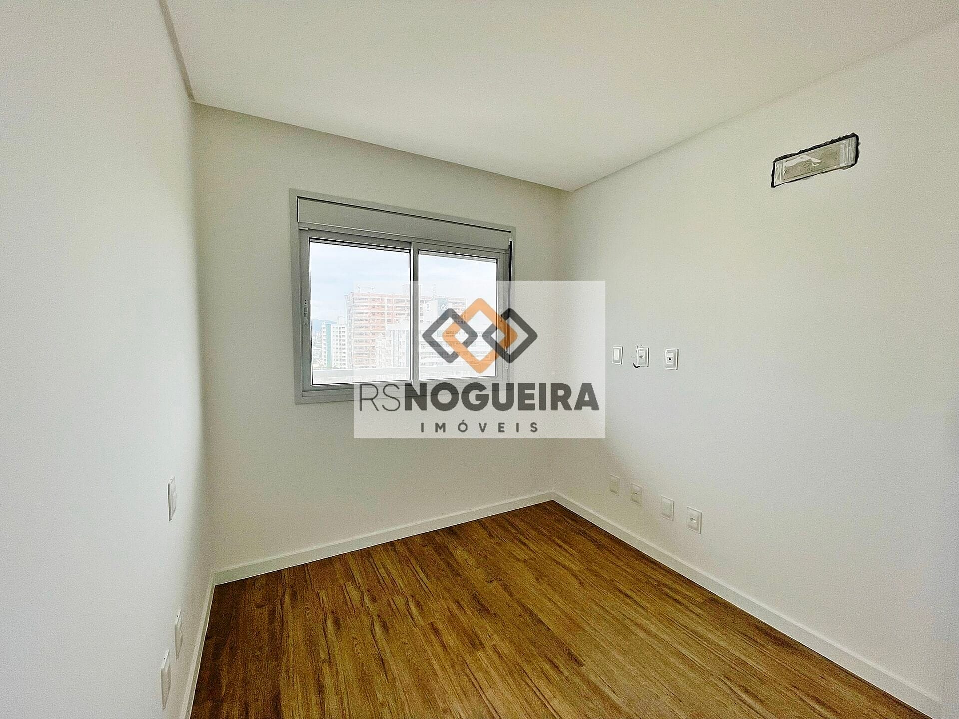 Apartamento à venda com 3 quartos, 10m² - Foto 30