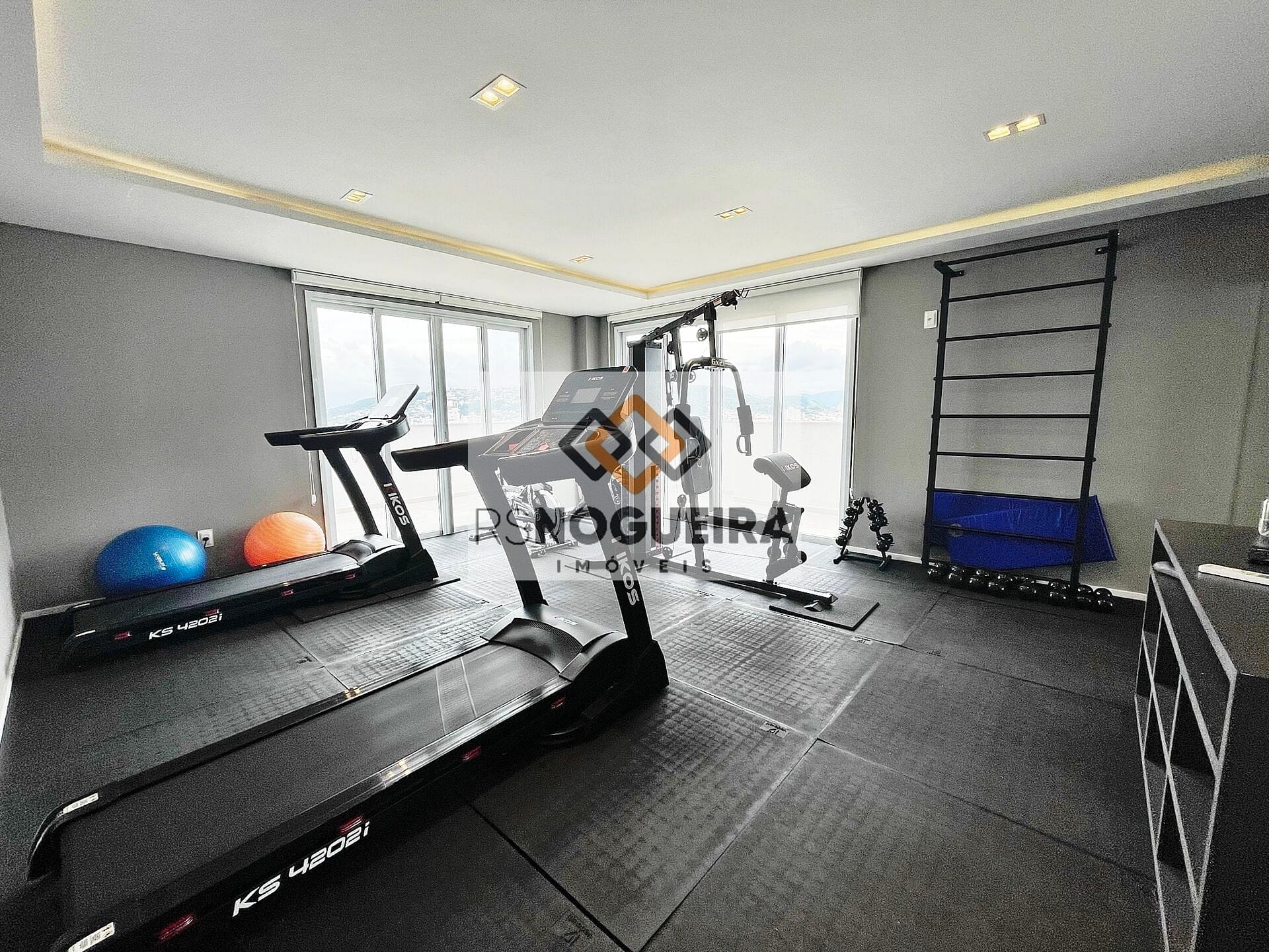 Apartamento à venda com 3 quartos, 10m² - Foto 16