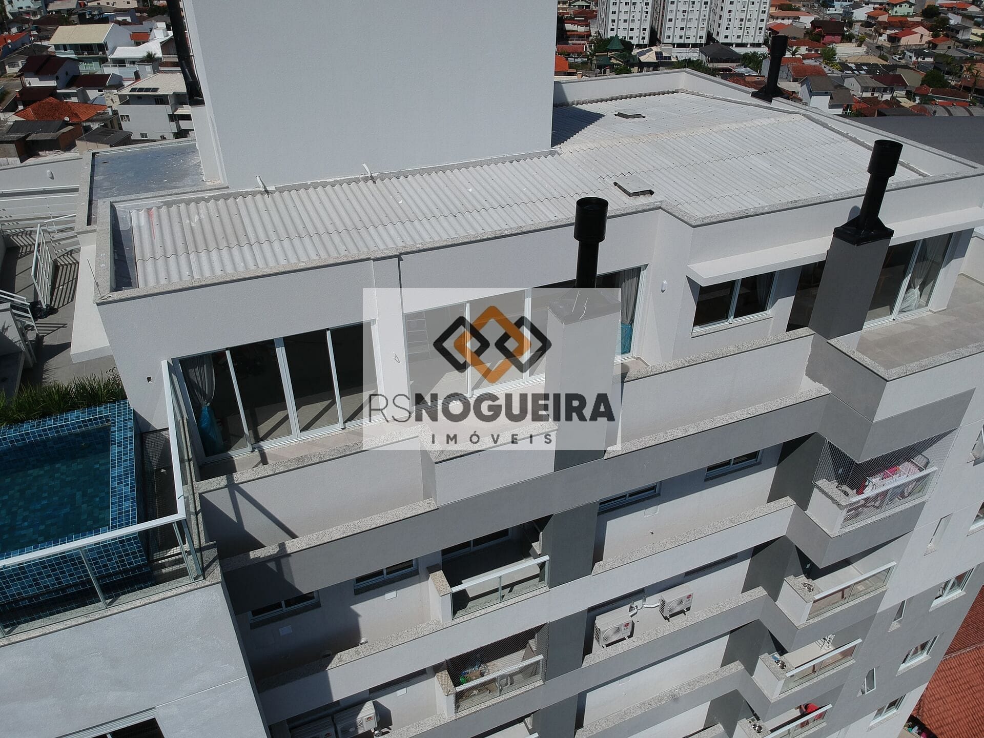 Apartamento à venda com 3 quartos, 10m² - Foto 2