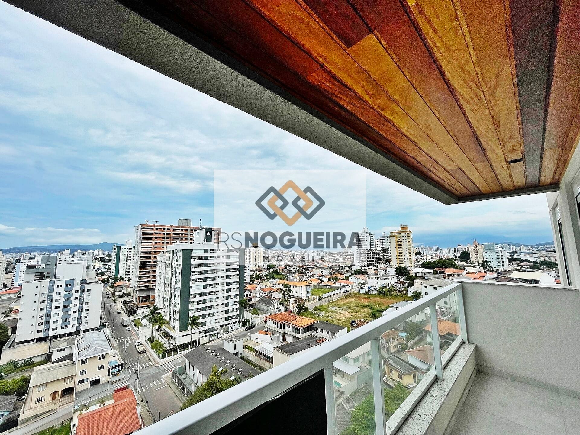 Apartamento à venda com 3 quartos, 10m² - Foto 24