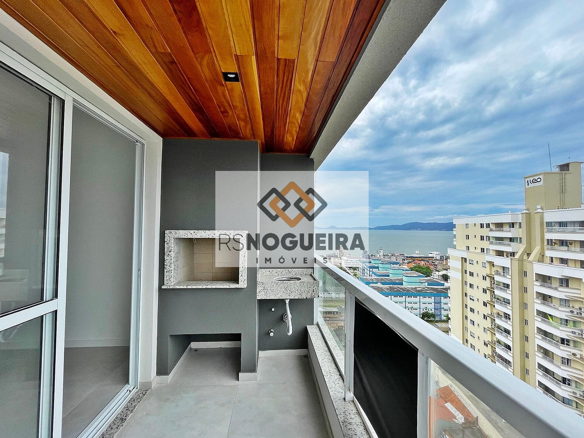 Apartamento à venda com 3 quartos, 10m² - Foto 23