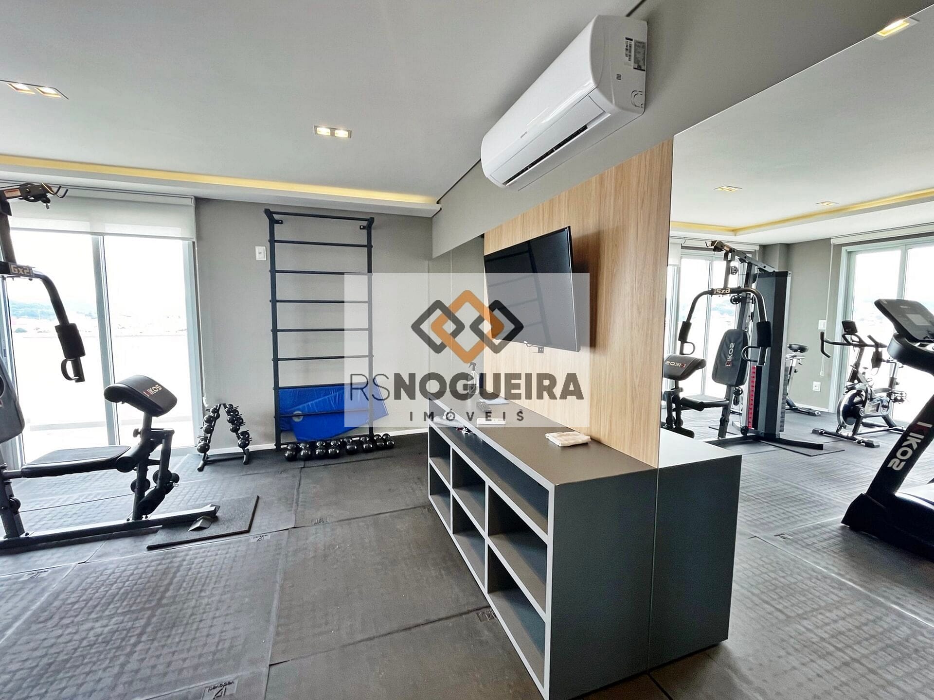 Apartamento à venda com 3 quartos, 10m² - Foto 17
