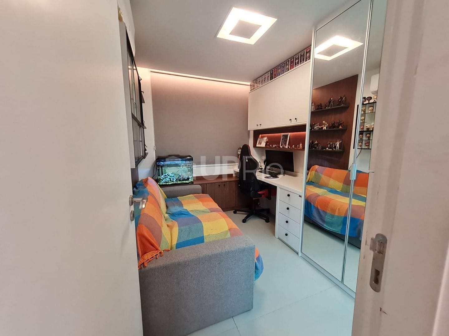 Apartamento à venda com 2 quartos, 67m² - Foto 10