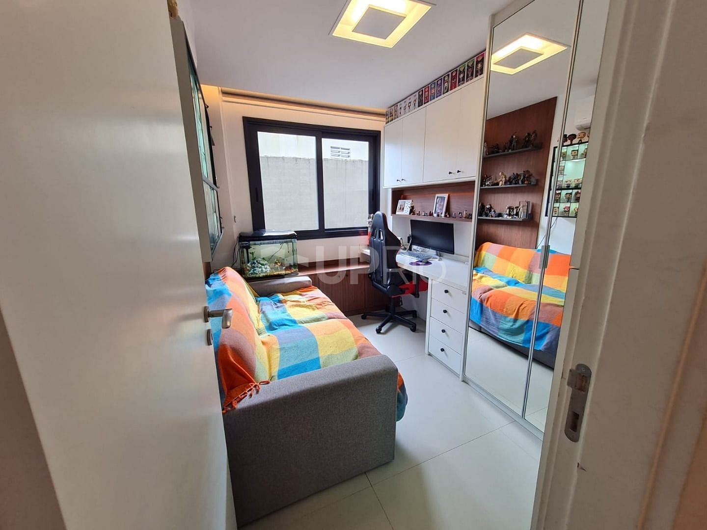 Apartamento à venda com 2 quartos, 67m² - Foto 11