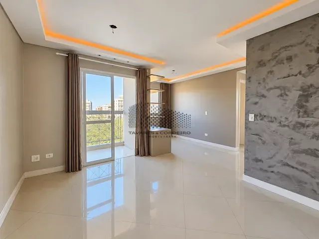 Apartamento 2 quartos e 2 banheiros, para alugar, no bairro Campo Comprido em Curitiba
