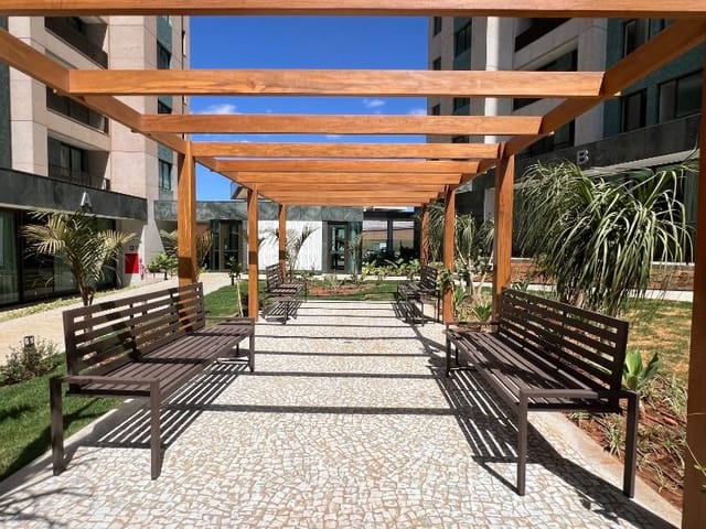 Foto do Apartamento - QS 05 - 2 quartos, sendo 1 suíte, andar alto, vista livre nascente - Ed Montana | ALPHA BRASILIA A IMÓVEIS LTDA.