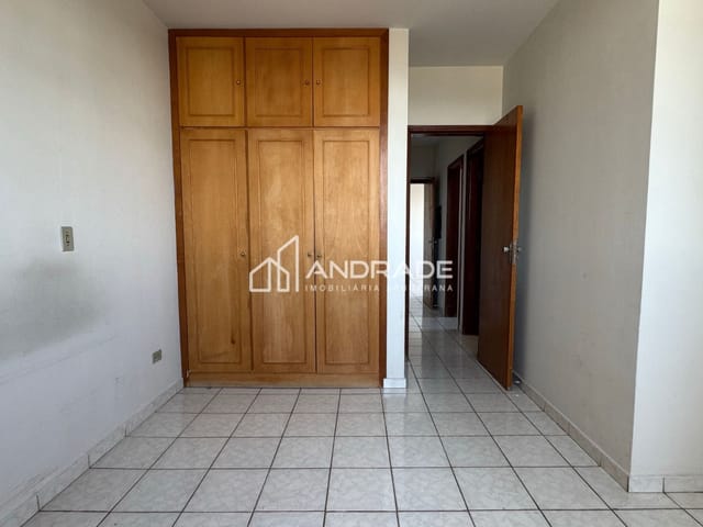 Apartamento com 101m² 3 quartos e 2 banheiros, à venda, no bairro Centro em Apucarana
