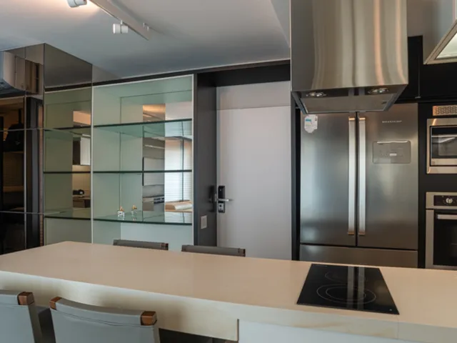 Apartamento 2 quartos e 2 banheiros, para alugar, no bairro Centro em Florianópolis