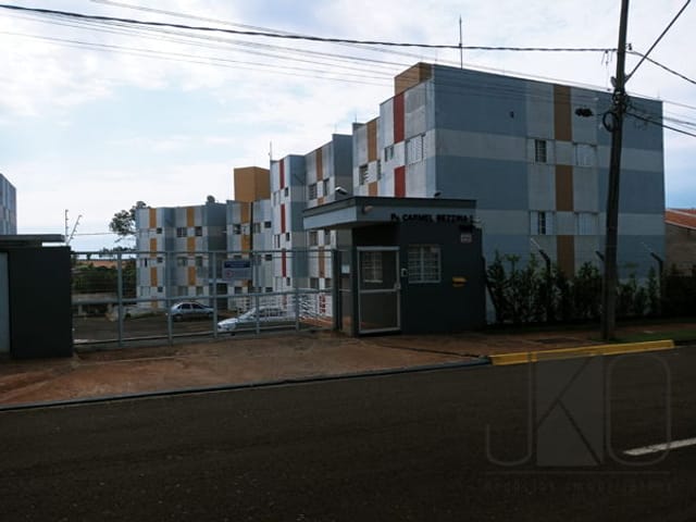 Apartamento com 50m² 2 quartos e 1 banheiro, à venda, no bairro Jardim Strass em Londrina
