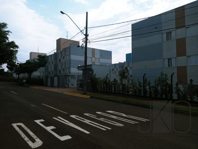 Apartamento com 50m² 2 quartos e 1 banheiro, à venda, no bairro Jardim Strass em Londrina