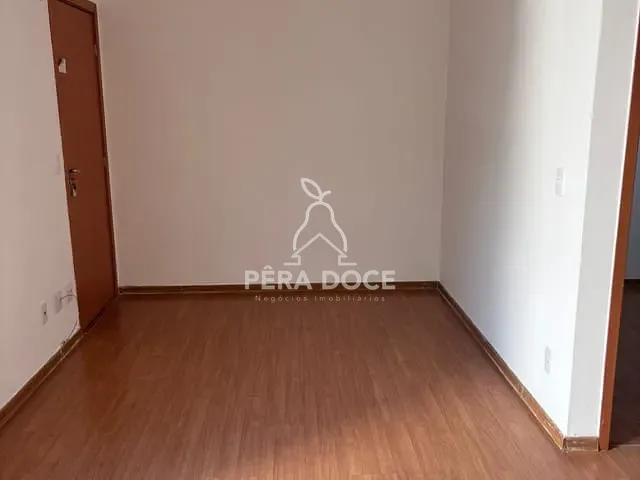 Apartamento 2 quartos e 1 banheiro, à venda, no bairro Recreio dos Bandeirantes em Uberaba