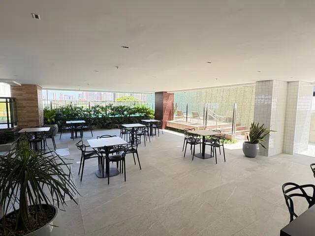 Apartamento 2 quartos e 2 banheiros, à venda, no bairro Meireles em Fortaleza