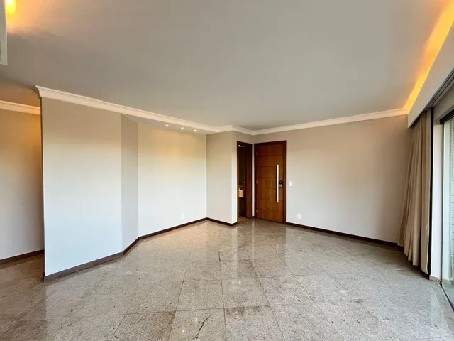 Apartamento 4 quartos e 4 banheiros, à venda, no bairro Asa Norte em Brasília