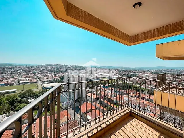 Apartamento com 240m² 3 quartos e 2 banheiros, à venda, no bairro Centro em Itapira