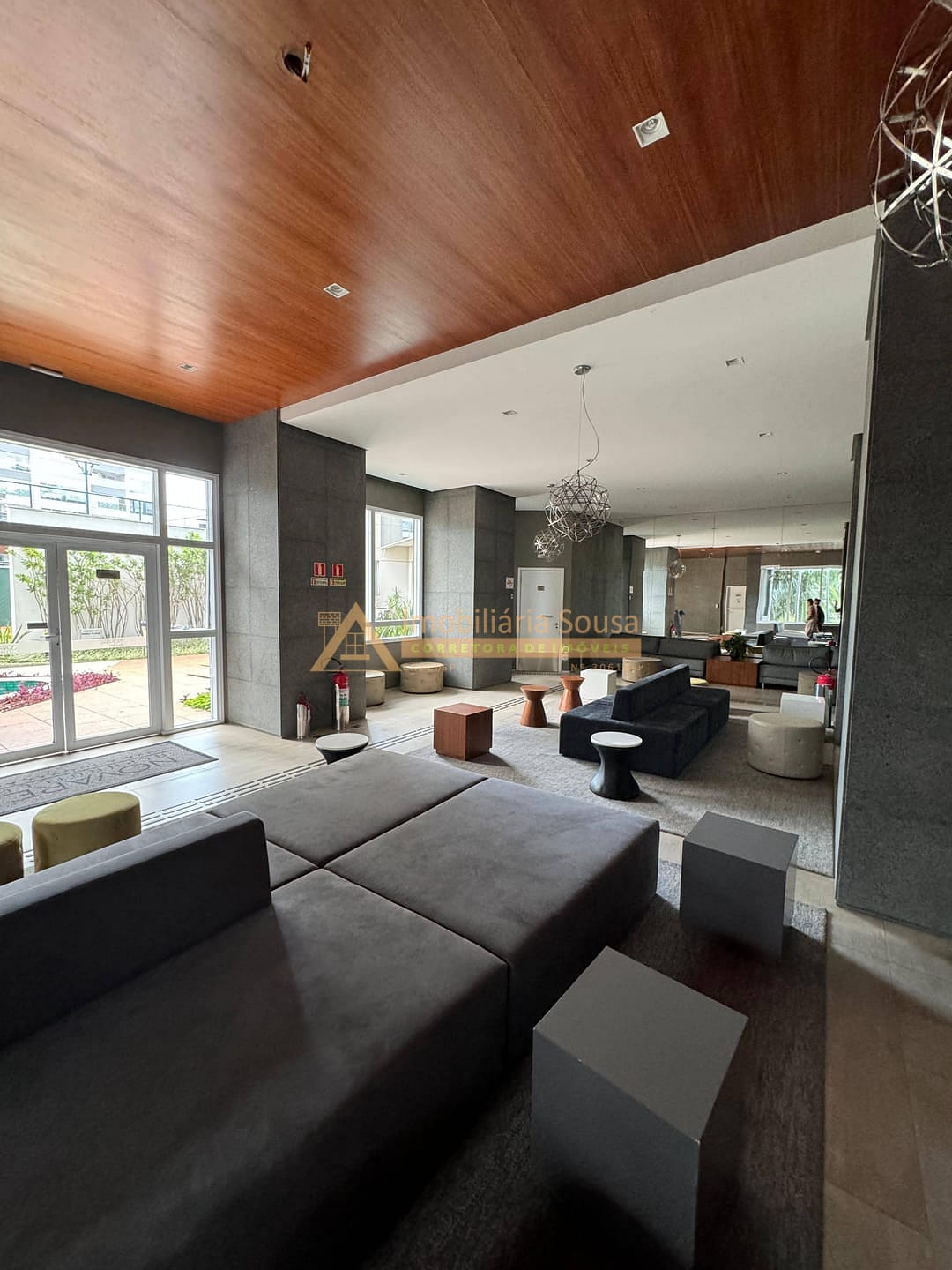 Apartamento para alugar com 1 quarto, 50m² - Foto 40