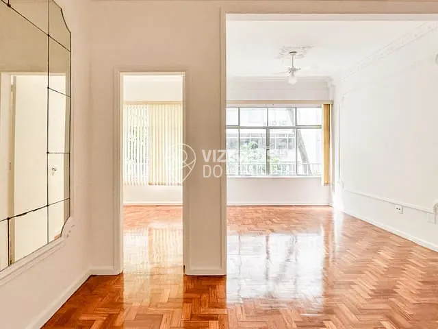 Apartamento com 82m² 3 quartos e 2 banheiros, à venda, no bairro Leme em Rio de Janeiro