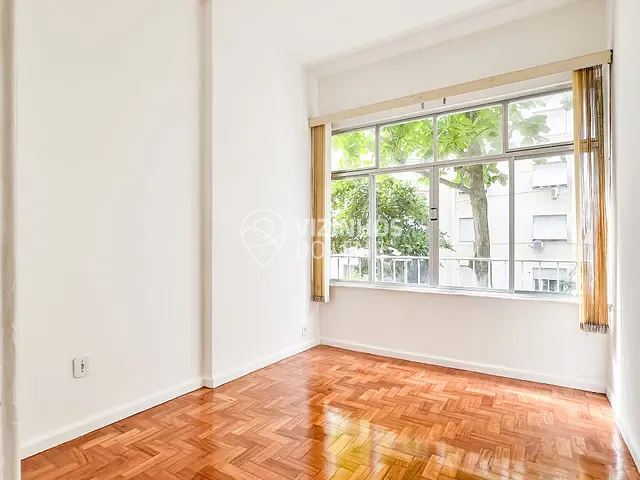 Apartamento com 82m² 3 quartos e 2 banheiros, à venda, no bairro Leme em Rio de Janeiro