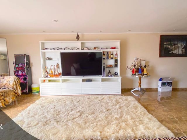 Cobertura / Penthouse com 648m² 3 quartos e 4 banheiros, à venda ou para alugar, no bairro Olaria em Rio de Janeiro