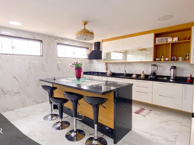 Cobertura / Penthouse com 648m² 3 quartos e 4 banheiros, à venda ou para alugar, no bairro Olaria em Rio de Janeiro