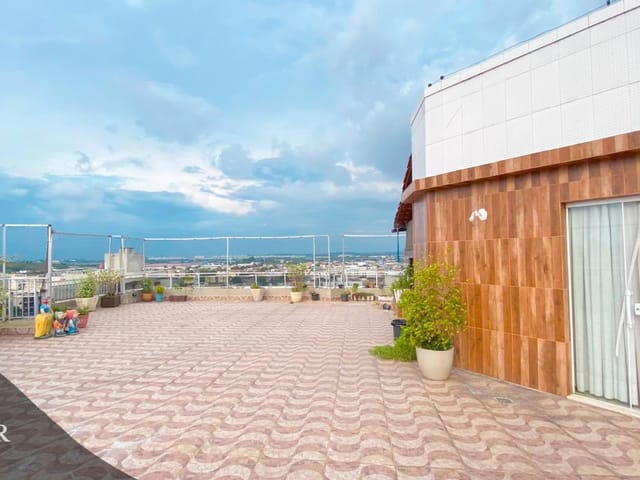 Cobertura / Penthouse com 648m² 3 quartos e 4 banheiros, à venda ou para alugar, no bairro Olaria em Rio de Janeiro