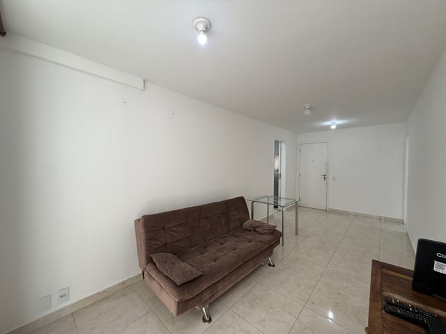 Apartamento 1 quarto e 1 banheiro, à venda, no bairro Braga em Cabo Frio
