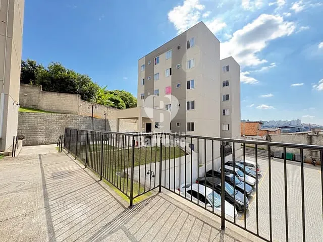 Apartamento 2 quartos e 1 banheiro, à venda, no bairro Castanheira (Barreiro) em Belo Horizonte