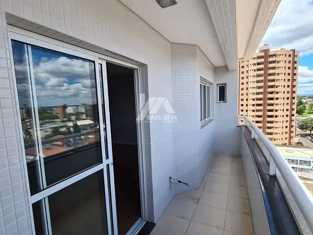 Apartamento com 215m² 3 quartos e 2 banheiros, à venda, no bairro Centro em Guarapuava