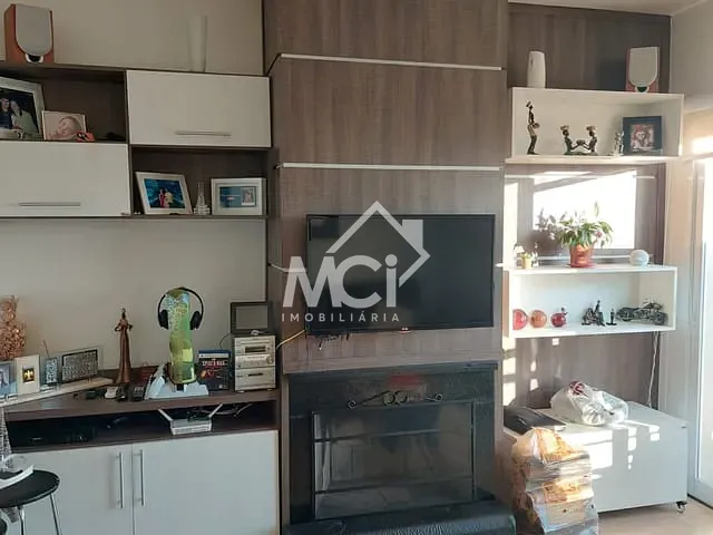 Apartamento 2 quartos e 1 banheiro, à venda, no bairro Três Vendas em Pelotas
