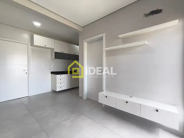 Apartamento 1 quarto e 1 banheiro, para alugar, no bairro Parque de Exposições em Concórdia