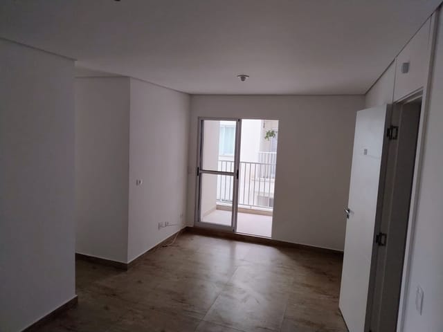 Apartamento 3 quartos e 2 banheiros, para alugar, no bairro Emiliano Perneta em Pinhais