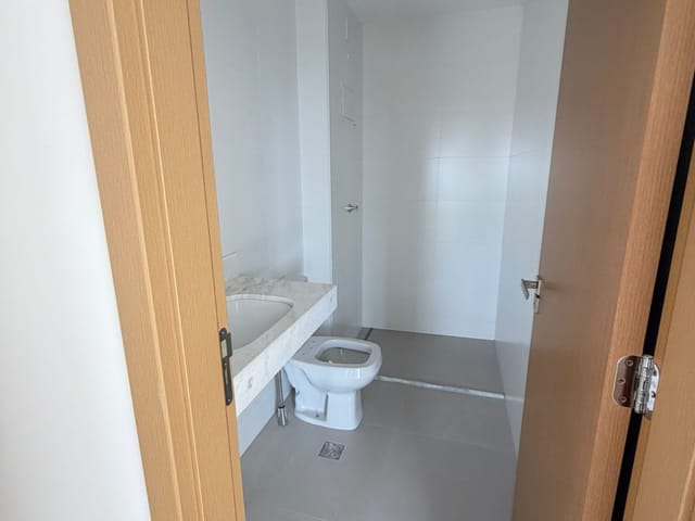 Apartamento 2 quartos e 2 banheiros, à venda, no bairro Setor Bueno em Goiânia