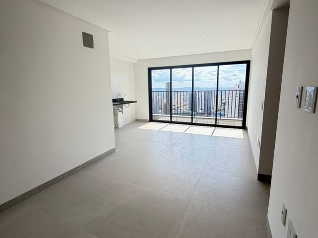 Apartamento 2 quartos e 2 banheiros, à venda, no bairro Setor Bueno em Goiânia