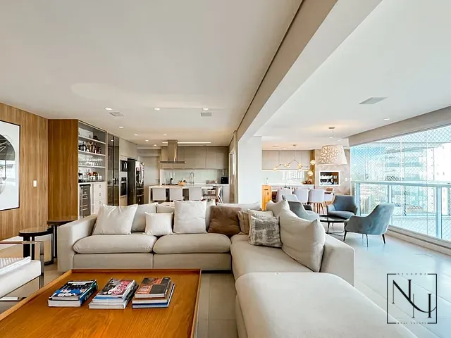 Apartamento com 250m² 4 quartos e 6 banheiros, à venda, no bairro Chácara Santo Antônio em São Paulo