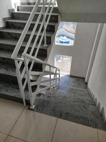 Apartamento 2 quartos e 1 banheiro, para alugar, no bairro Cidade Praiana em Rio das Ostras