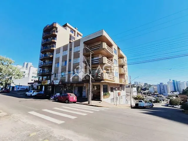 Apartamento com 222m² 3 quartos e 2 banheiros, à venda, no bairro Centro em Erechim