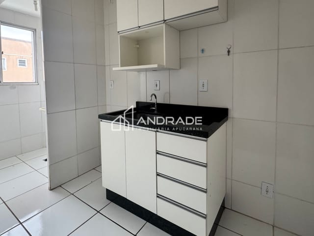 Apartamento com 55m² 2 quartos e 1 banheiro, para alugar, no bairro Jardim Celmira em Apucarana