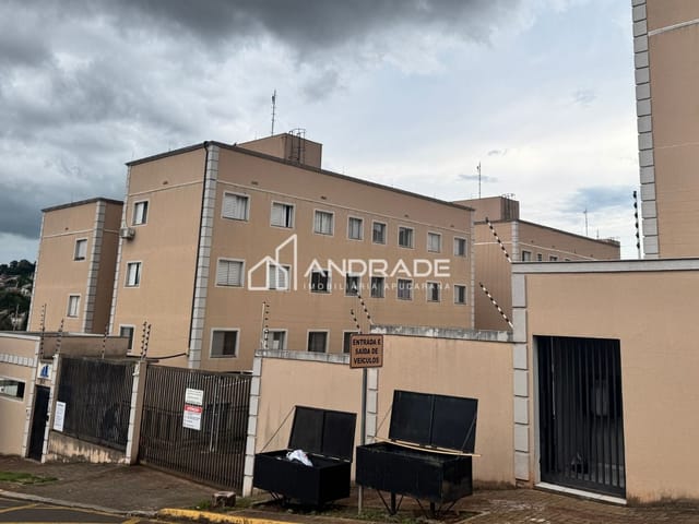Apartamento com 55m² 2 quartos e 1 banheiro, para alugar, no bairro Jardim Celmira em Apucarana
