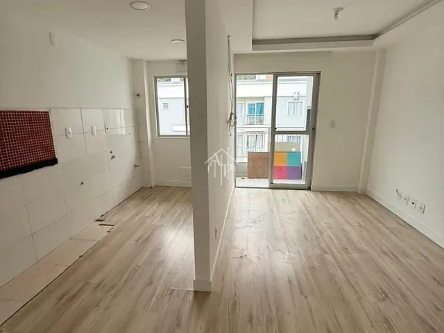 Apartamento 2 quartos e 1 banheiro, à venda, no bairro Ressacada em Itajaí
