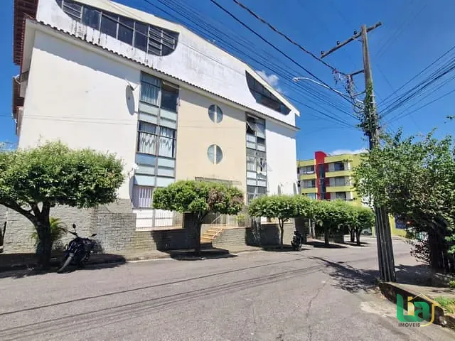 Apartamento com 104m² 3 quartos e 2 banheiros, à venda, no bairro São Francisco em Muriaé