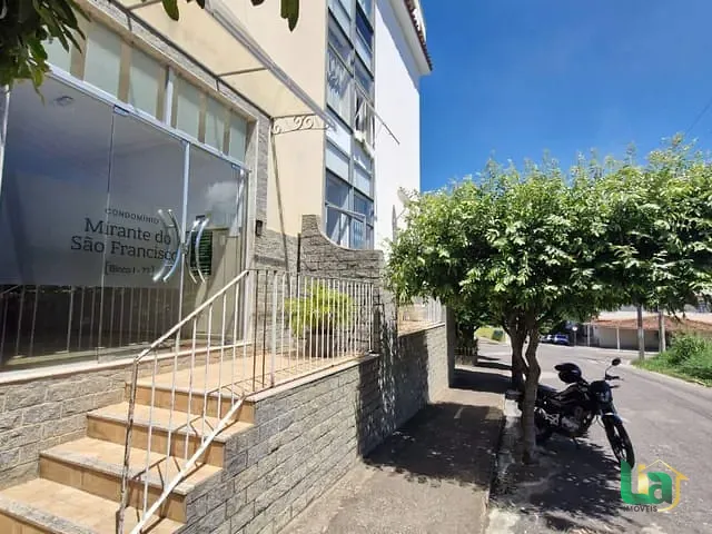Apartamento com 104m² 3 quartos e 2 banheiros, à venda, no bairro São Francisco em Muriaé