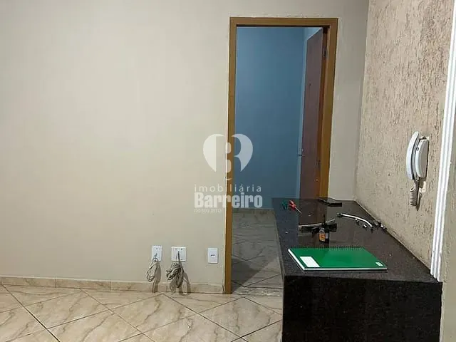 Apartamento 2 quartos e 1 banheiro, à venda, no bairro Castanheira (Barreiro) em Belo Horizonte