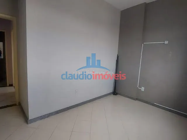 Apartamento 2 quartos e 2 banheiros, à venda, no bairro Aterrado em Volta Redonda