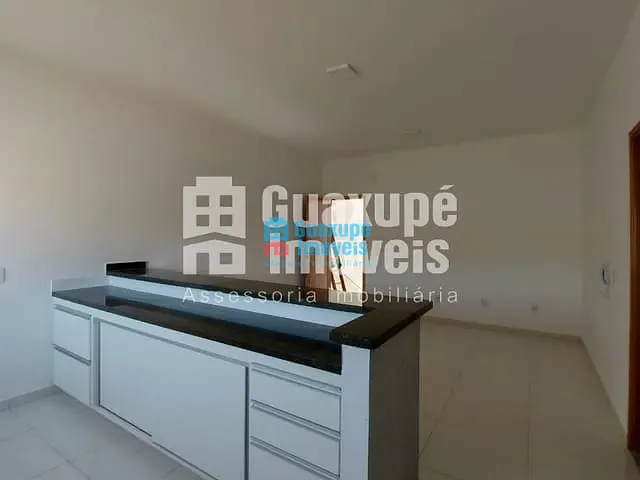 Apartamento com 56m², para alugar, no bairro Japy em Guaxupé